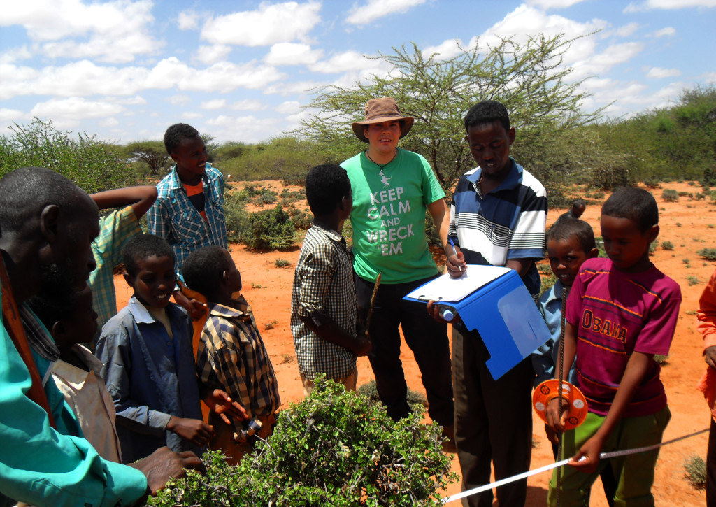 Scott Darby, who volunteers with the project team, marking out a potential conservation area with students from the village of Ali Essa in the Togdheer Region of Somaliland